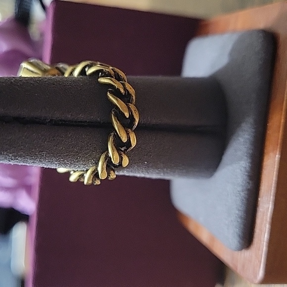 GUCCI CRYSTAL DOUBLE G RING NWOT - Picture 4 of 9